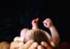 Co powinno znaleźć się łóżeczku niemowlaka? czym kierować się przy wyborze butelki dla noworodka